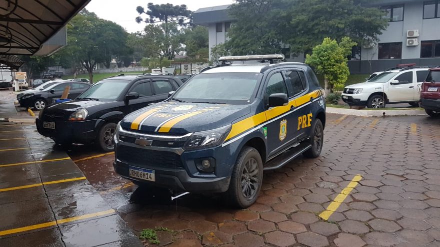 Jovem de 27 anos é detido pela PRF após se envolver em acidente na rodovia