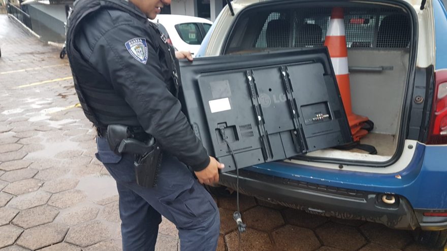 Guarda Municipal recupera televisor que teria sido furtado em empresa