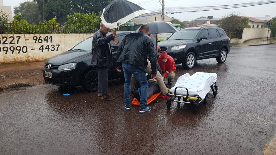 Mulher sofre ferimentos na cabeça ao ser atropelada no Bairro Cancelli