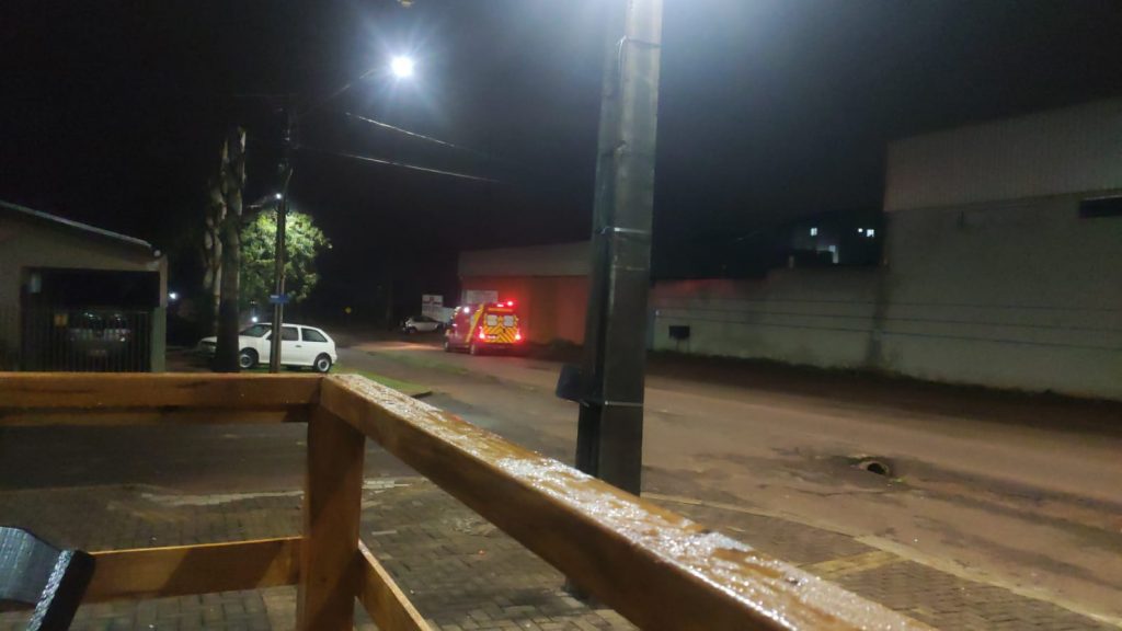 Idosa de 90 anos sofre fratura na perna após cair em buraco da rede de esgoto no Bairro Julieta Bueno Idosa de 90 anos sofre fratura na perna após cair em buraco da rede de esgoto no Bairro Julieta Bueno