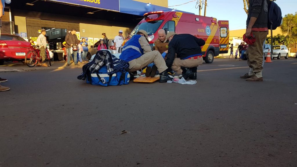 Criança é atropelada por Citroën conduzido por professora na Avenida Interlagos em Cascavel