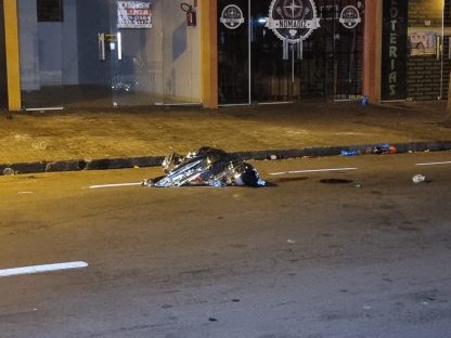 Imagem referente a Mulher é morta a tiros após discussão em tabacaria