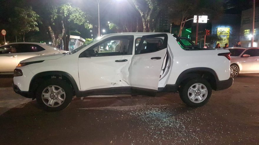 Jovem fica gravemente ferido em forte colisão no Centro