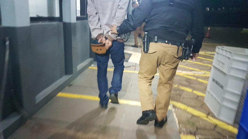 Indivíduo furta residência no Centro mas é detido pela Polícia Militar com apoio de vigilantes