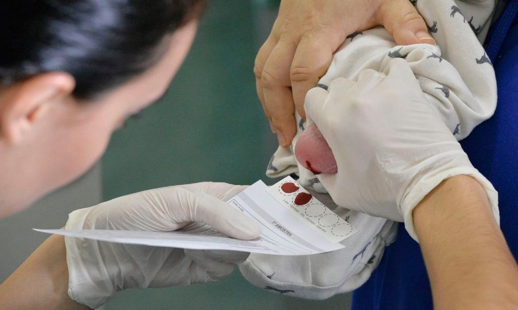 Dia do Teste do Pezinho: exame feito no Huop identifica até 53 doenças