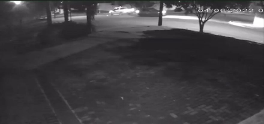 Motorista tenta identificar condutor de S10 que fugiu de local de acidente