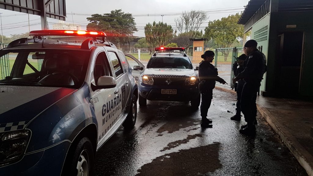 Guarda Municipal apreende 28 pedras de crack no antigo Terminal Oeste e detém indivíduo