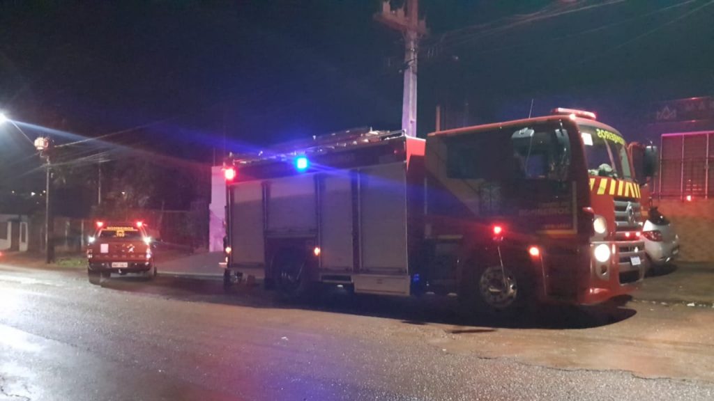 Princípio de incêndio é registrado no Bairro Brasília; Bombeiros são acionados