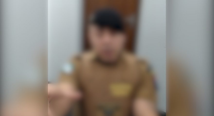 Faca usada no crime ficou cravada nas costas de Nelci de Oliveira, disse autor do crime à PM