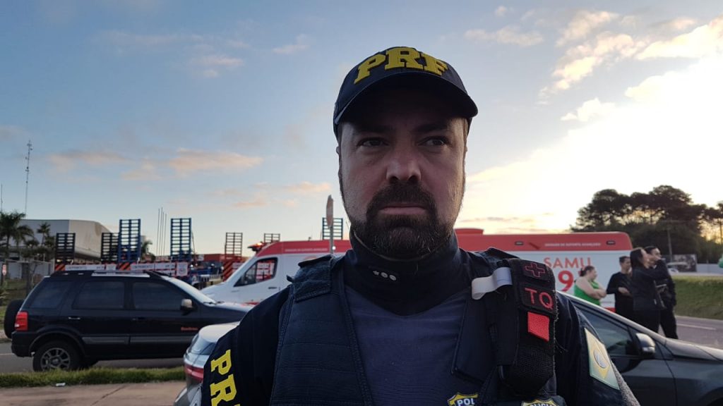 Inspetor Salgueiro relata como aconteceu a colisão na BR-277 que deixou jovem ferido