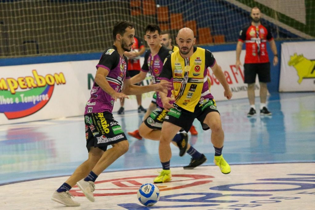 Contra quarto colocado, Cascavel Futsal quer manter distância no topo da Série Ouro