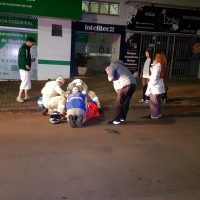 Imagem referente a Motociclista quebra o braço após colisão de trânsito no Bairro Coqueiral
