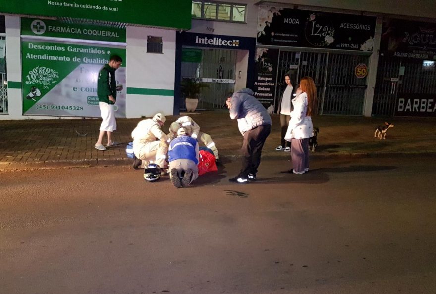 Motociclista quebra o braço após colisão de trânsito no Bairro Coqueiral