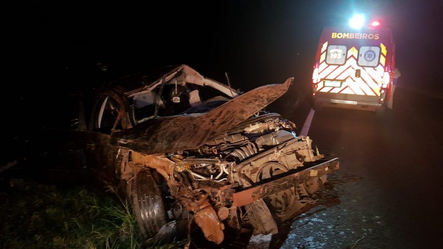 Jovem fica estado gravíssimo após capotamento na BR-467 em Sede Alvorada; outras duas vítimas também foram socorridas