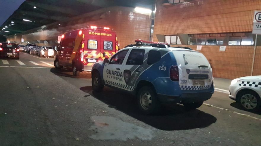 Homem de 41 anos de idade é esfaqueado e pede socorro na Rodoviária