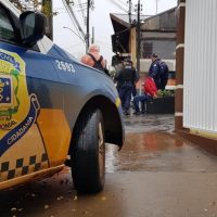 Imagem referente a Briga de trânsito mobiliza forças de segurança no Centro após indivíduo tentar atropelar catadores de recicláveis