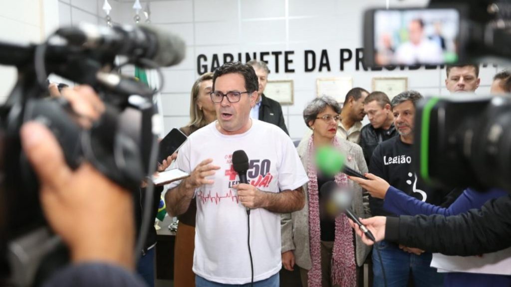 “Estamos muito decepcionados com a conduta do secretário, que demonstra não respeitar o interior”