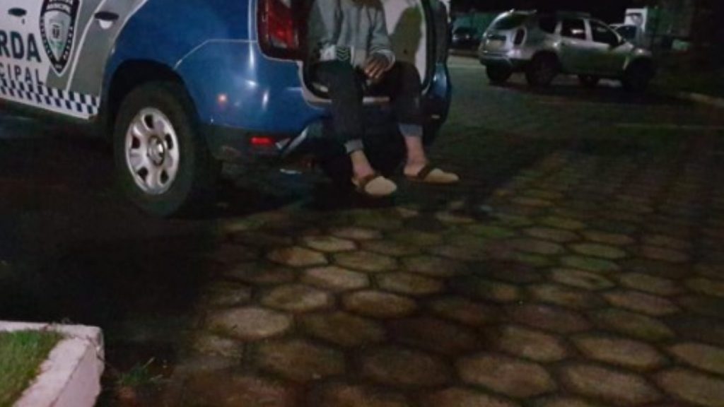 Idoso é detido pela Guarda Municipal após discussão com agressão verbal contra mulher