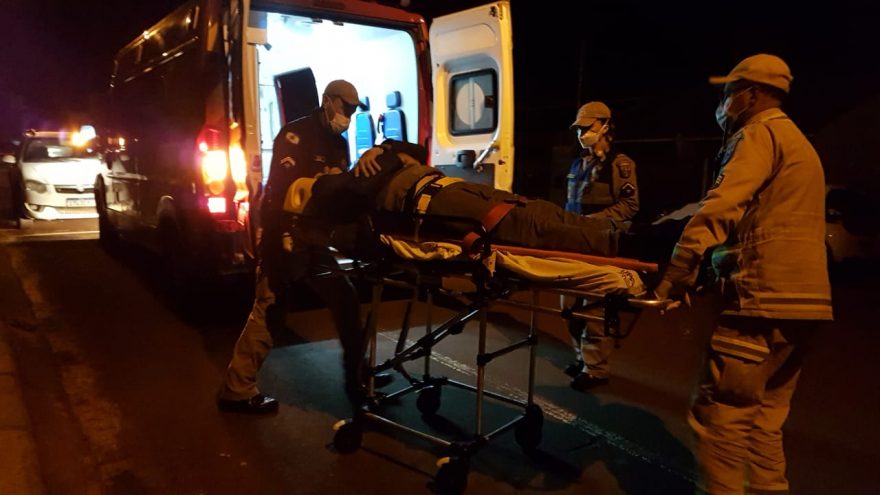 Idoso de 73 anos fica ferido após sofrer queda em imóvel no Bairro Morumbi, em Cascavel