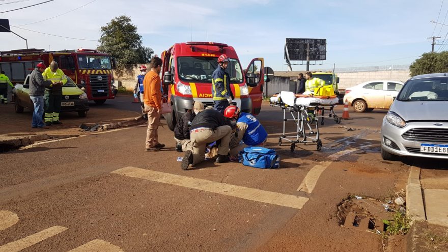 Mulher fica ferida em capotamento no Trevo Cataratas