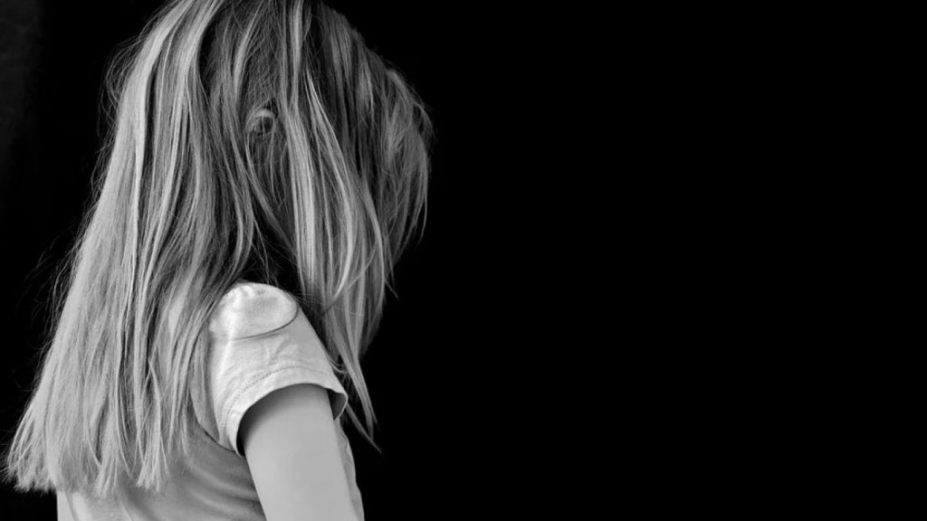 Menina de seis anos estava sozinha em casa e morre após cair do 11º andar de um prédio