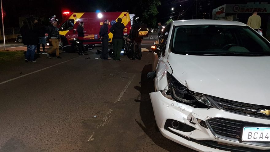 Motociclista fica ferido após colisão no Bairro Coqueiral, em Cascavel