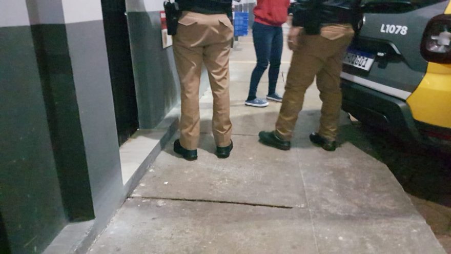 Mulher é presa por embriaguez após acidente registrado na Rua Nereu Ramos