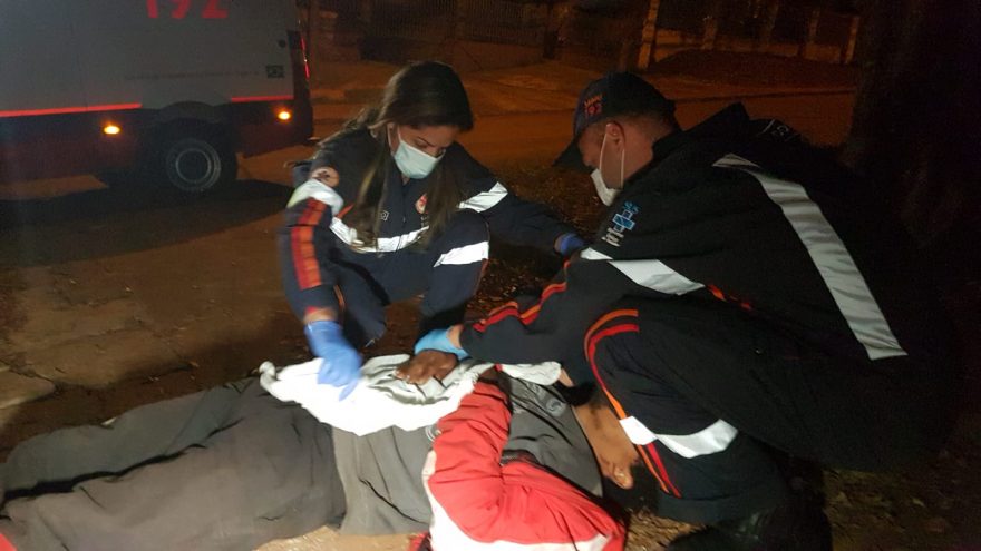Homem é ferido com golpes de martelo no Turisparque