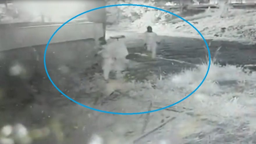 Vídeo mostra encapuzados suspeitos de executaram homem com 19 tiros