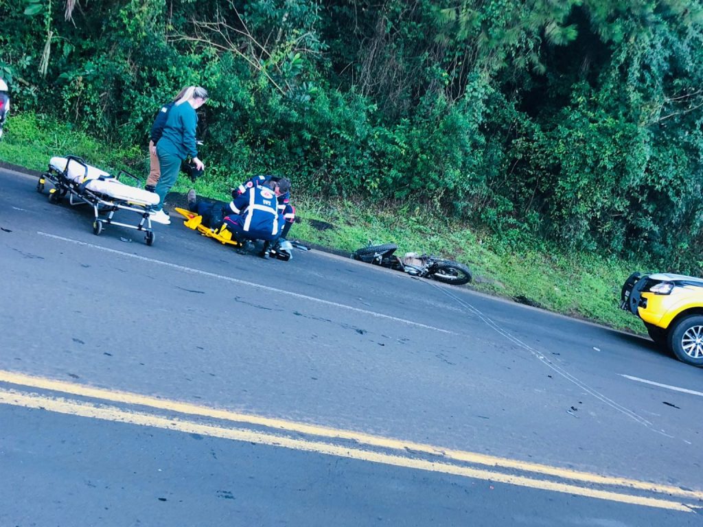 Motociclista fica ferido em acidente na PR-180