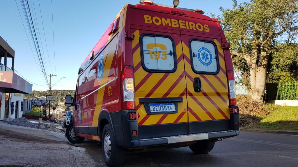 Bebê de oito meses sofre queda de plano elevado e fica ferido