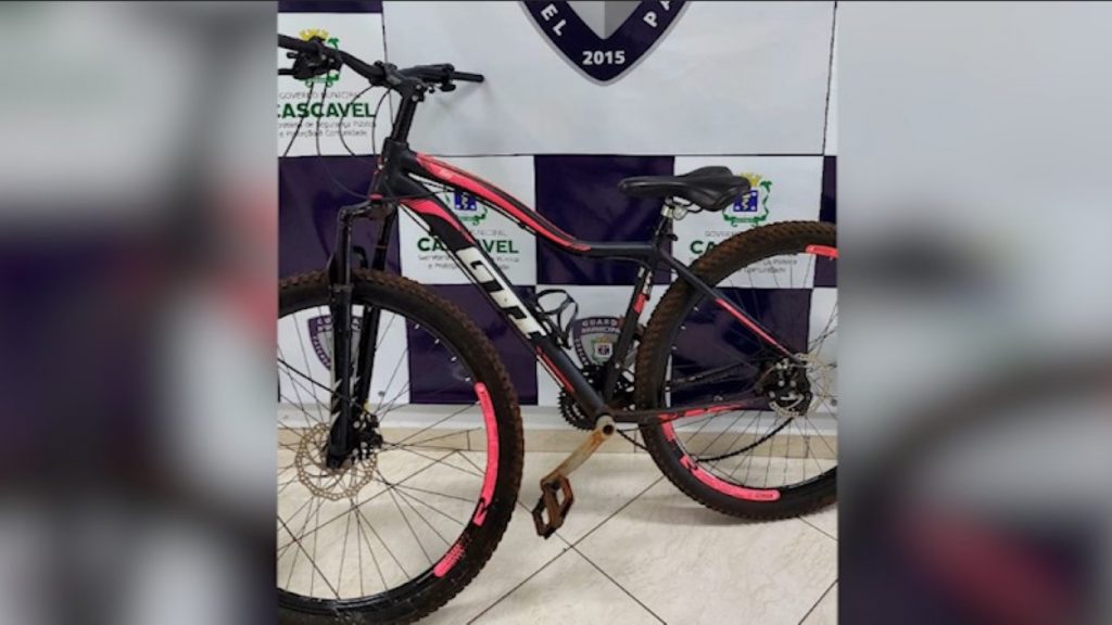 Bicicleta abandonada na região Norte é recolhida pela Guarda Municipal