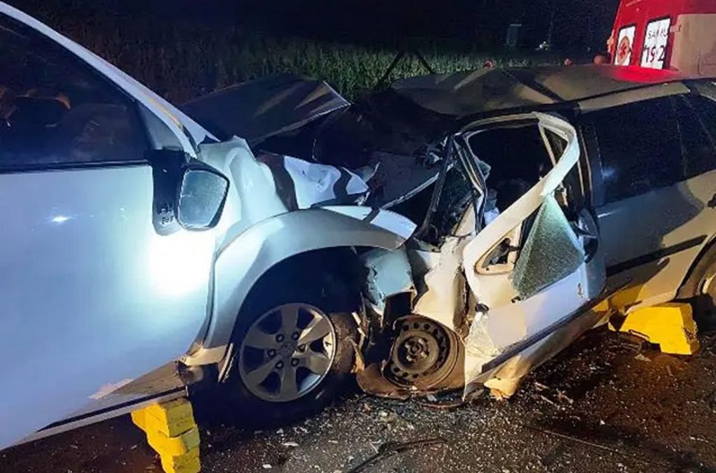 Rapaz de 27 anos morre em batida frontal na PR-180