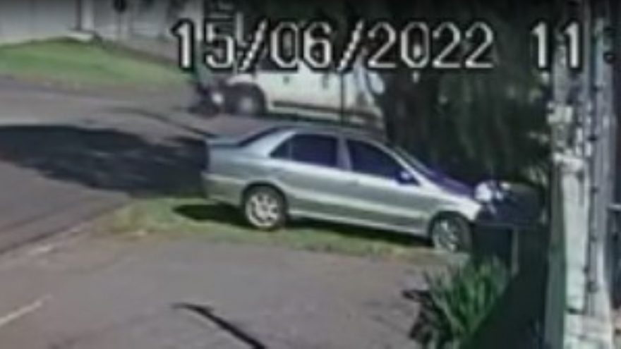 Veja imagens da colisão envolvendo motocicleta e van no Pioneiros Catarinenses