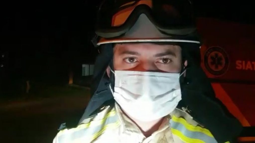 Tenente do Corpo de Bombeiros fala sobre o estado de saúde de jovem de 21 anos após grave colisão