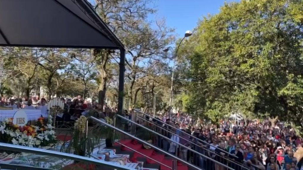 Missa de Corpus Christi acontece em Cascavel; procissão deve iniciar 16h
