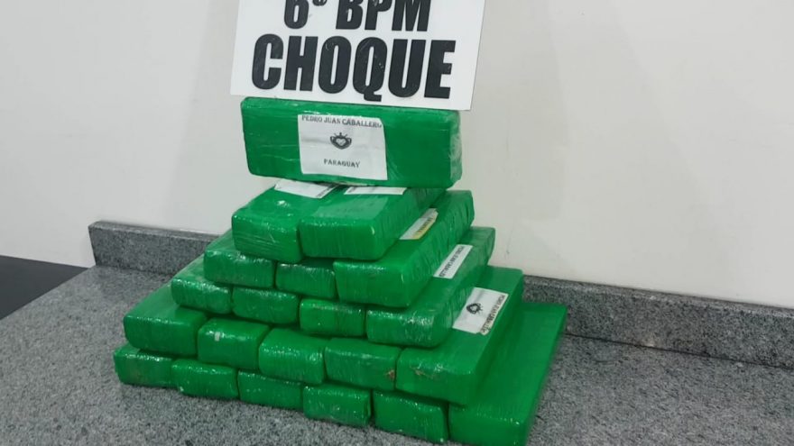 Choque detém mulher em posse de 21 tabletes de maconha em ônibus de linha