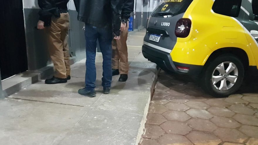 Homem é encaminhado pela PM após violação de medida protetiva de 10 metros contra irmã
