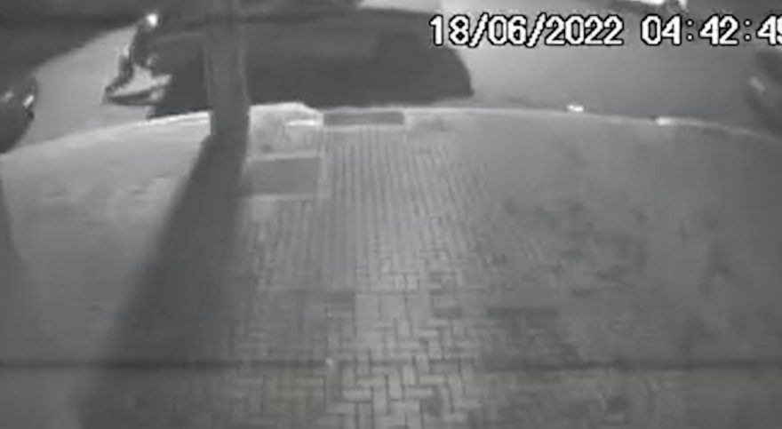 Veja momento em que caminhonete D20 é furtada no Centro nesta madrugada