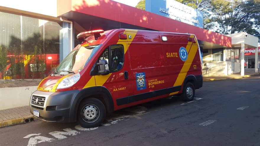 Jovem tem dedo esmagado em cilindro elétrico e precisa ser socorrida pelo Siate
