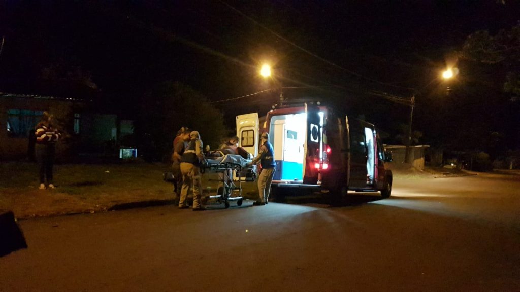 Mulher cai da escada e fica ferida no Bairro Santos Dumont