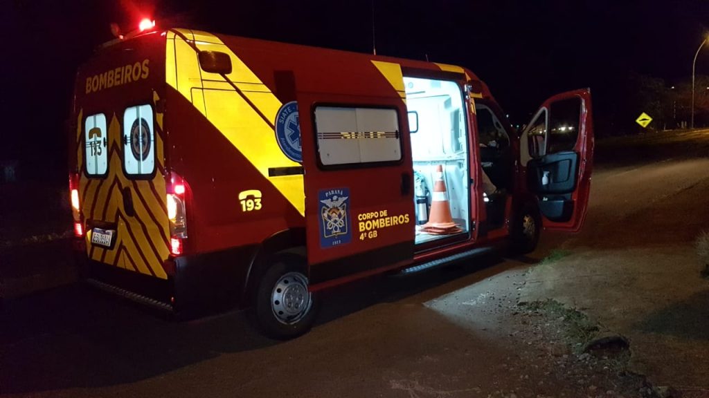 Colisão de trânsito mobiliza equipe do Siate na Av. Rocha Pombo, em Cascavel