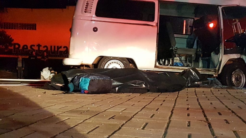 Rapaz de 22 anos que morreu em grave colisão de trânsito é identificado