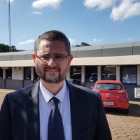 Imagem referente a Airton Guilherme presta depoimento junto ao advogado na Delegacia de Polícia Civil