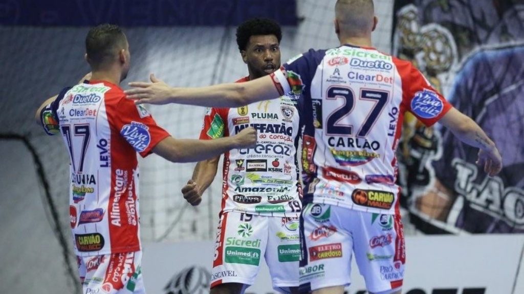 Pato abre 2 a 0 porém fora de casa Cascavel busca o resultado e garante empate