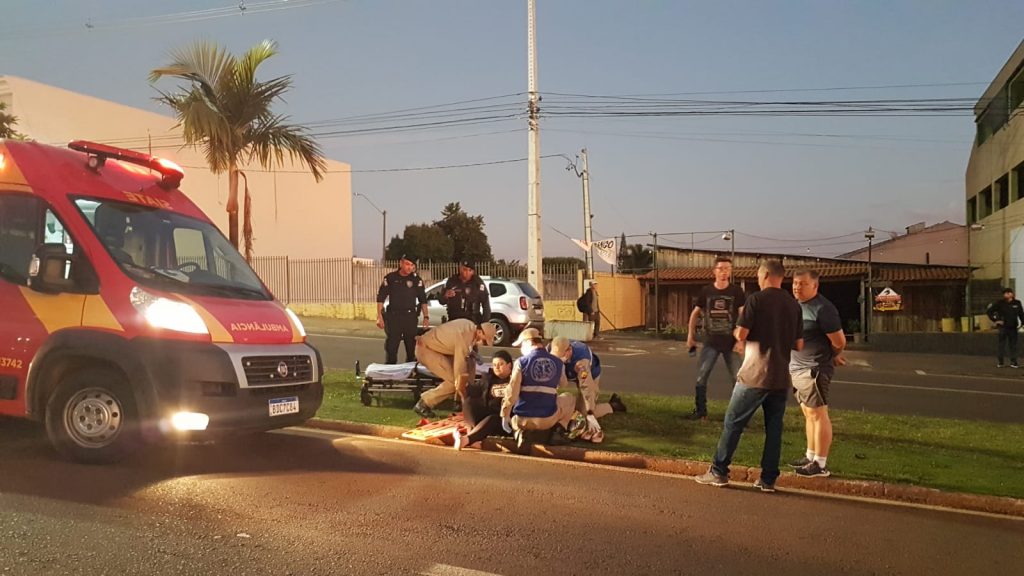 Motociclista fica ferida em colisão no Coqueiral