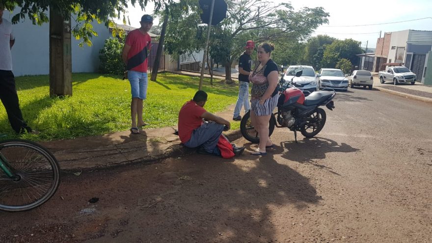 Motociclista fica ferido após se envolver em colisão com carro no Bairro Periolo