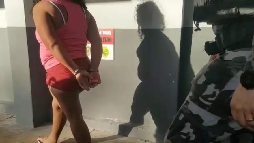 Dupla é detida com drogas pelo Choque em Cascavel