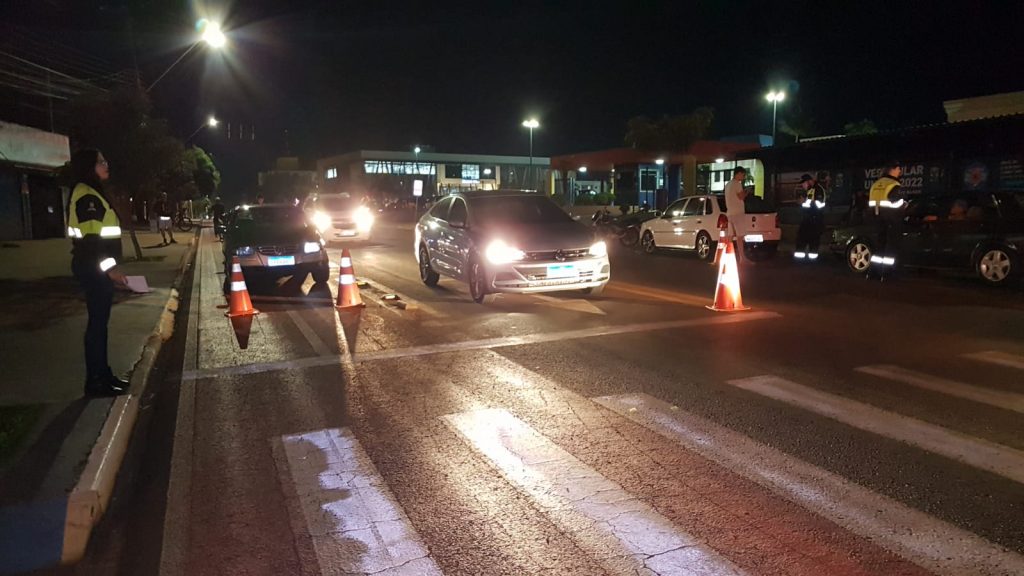 Operação Bloqueio é realizada na Av. Tito Muffato; 11 veículos foram apreendidos