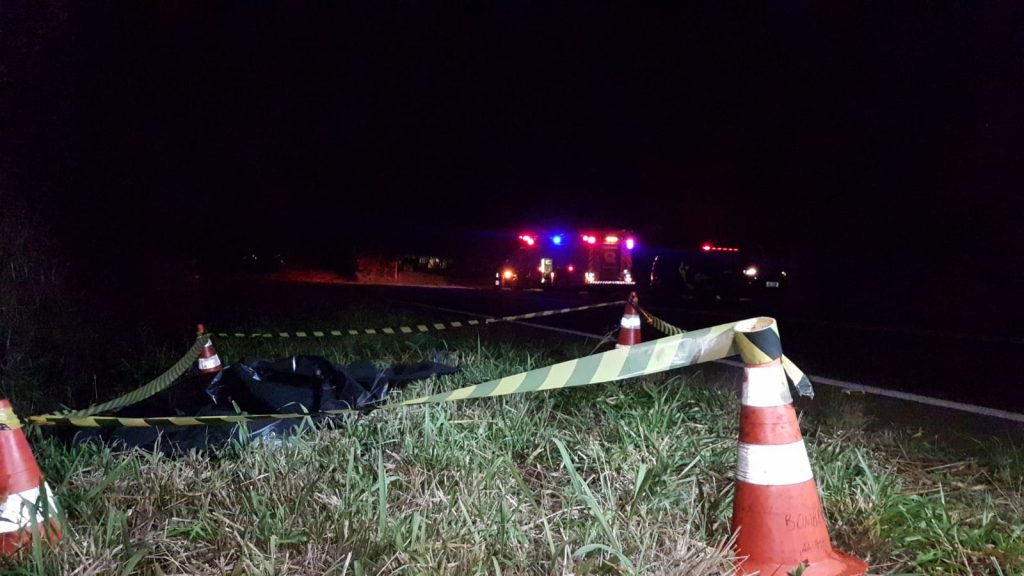 Homem morre atropelado na PR-180 em Cascavel